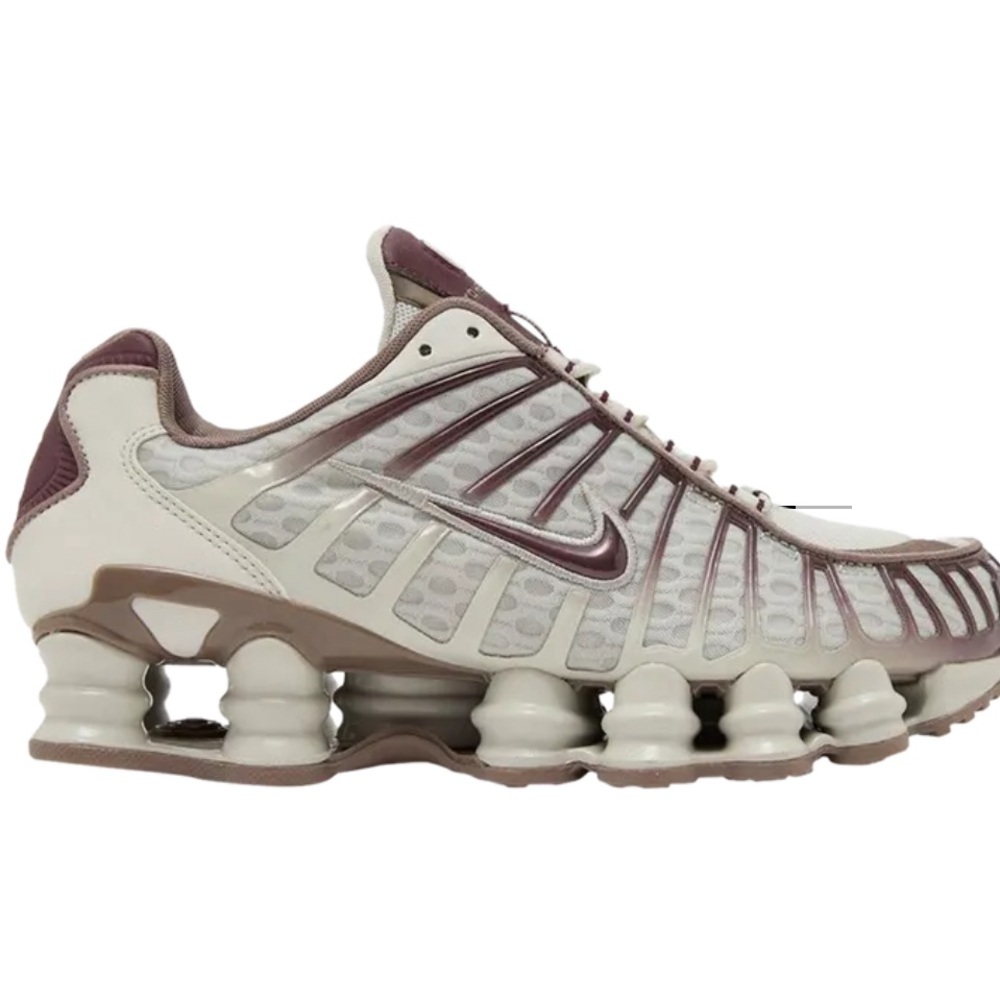 Nike Shox Cream and Brown Sneakers